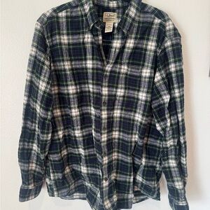 L.L. Bean Men's Long Sleeve Button-Up Flannel Scotch Plaid Long Sleeve, Large